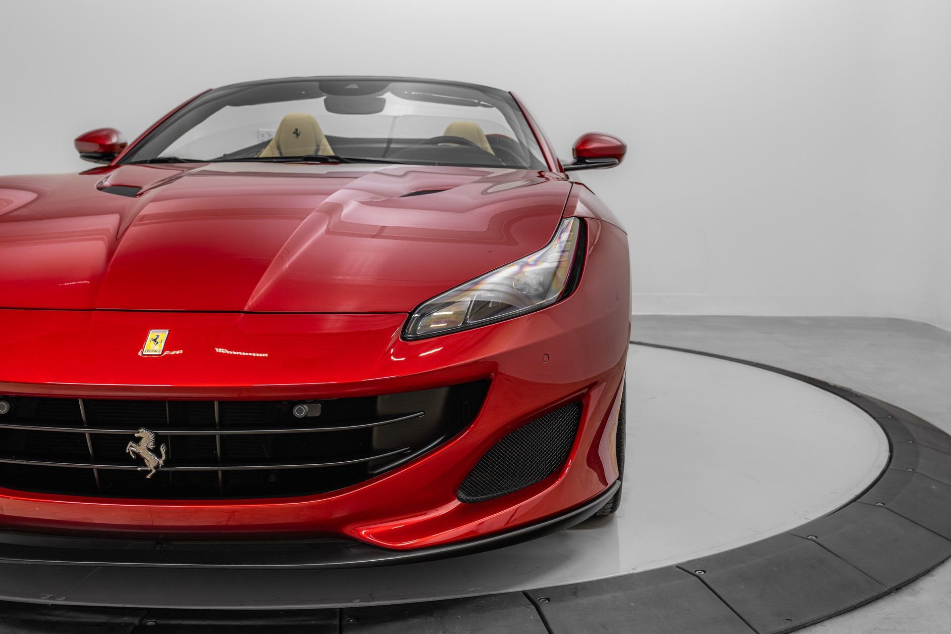 Certified 2020 Ferrari Portofino RWD image 51