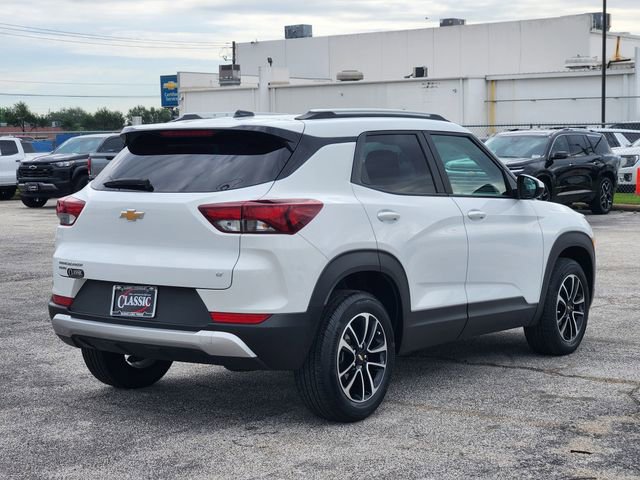 Used 2025 Chevrolet TrailBlazer LT AWD/4WD image 7