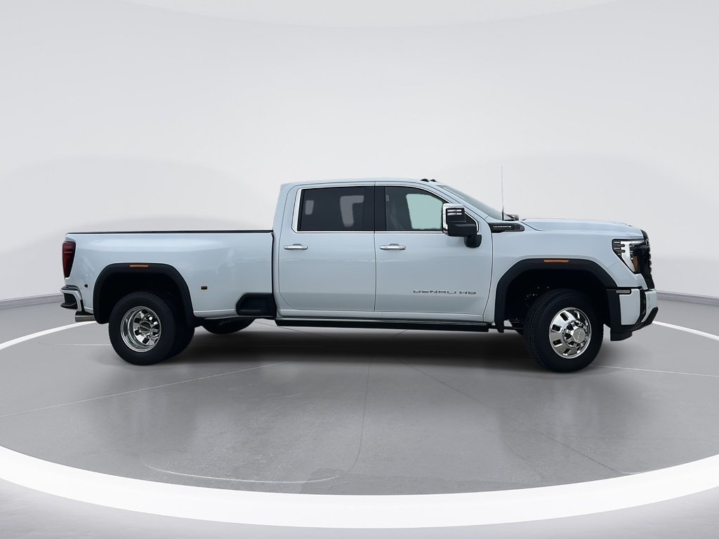 New 2026 GMC Sierra 3500 Denali Ultimate AWD/4WD image 2