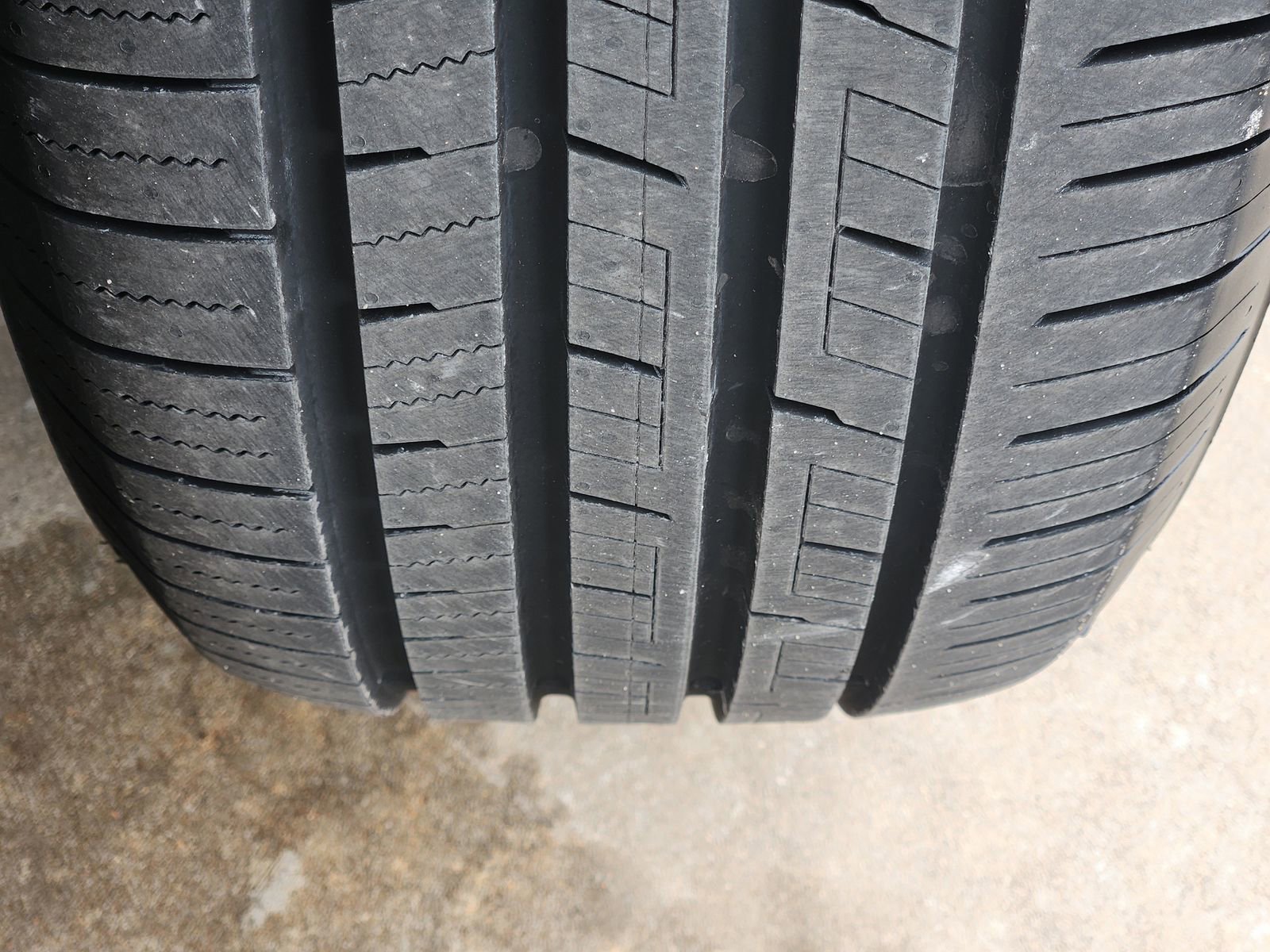 Used 2023 Toyota RAV4 XLE Premium image 15