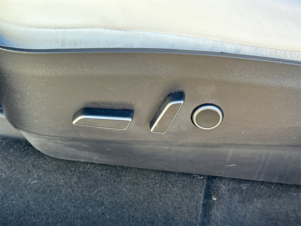 Used 2021 Tesla Model Y Long Range image 28