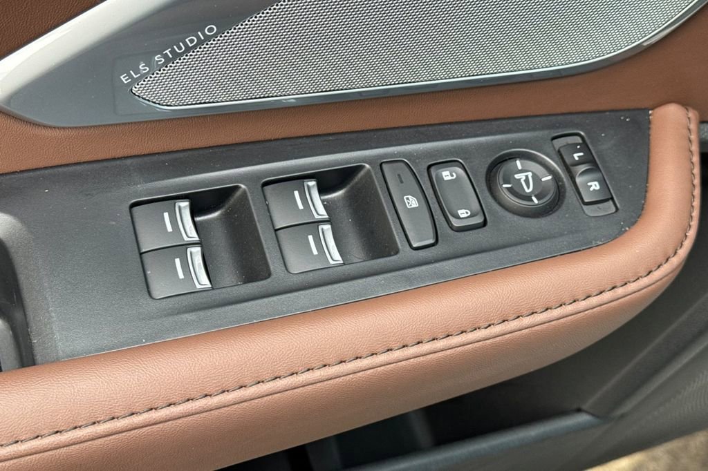 Certified 2024 Acura RDX SH-AWD w/ Technology Package image 16