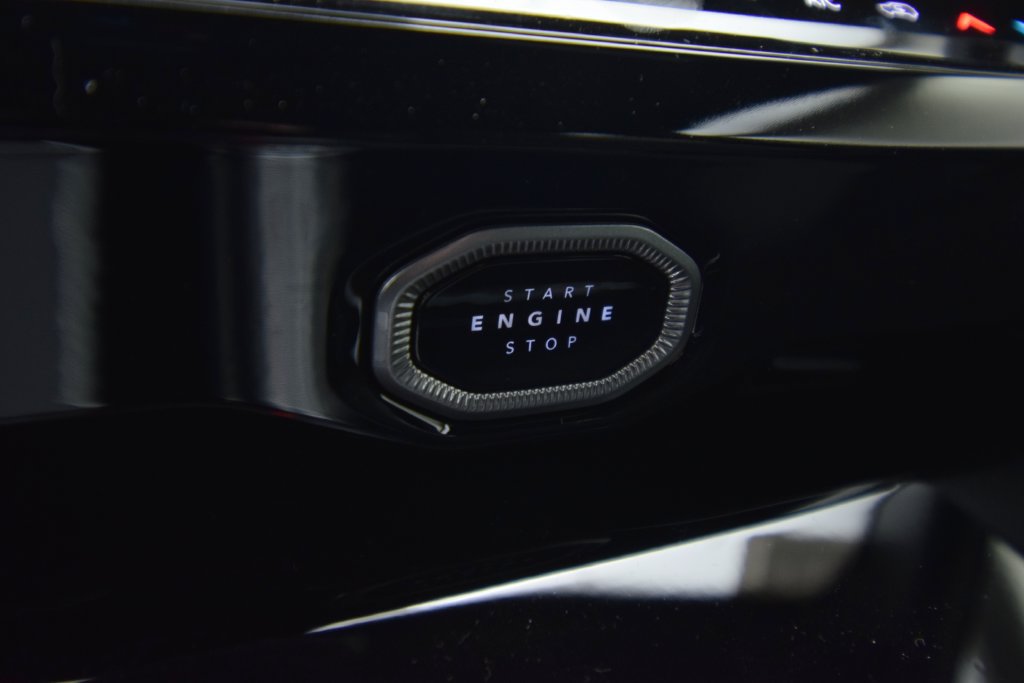 New 2026 Jeep Grand Cherokee Altitude AWD/4WD image 21