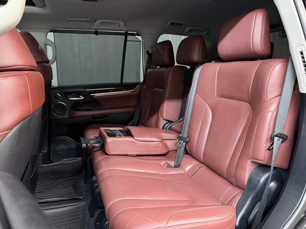 Used 2016 Lexus LX 570 4WD image 34
