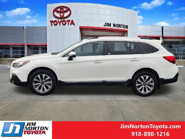 Used 2018 Subaru Outback 3.6R Touring AWD/4WD image 4
