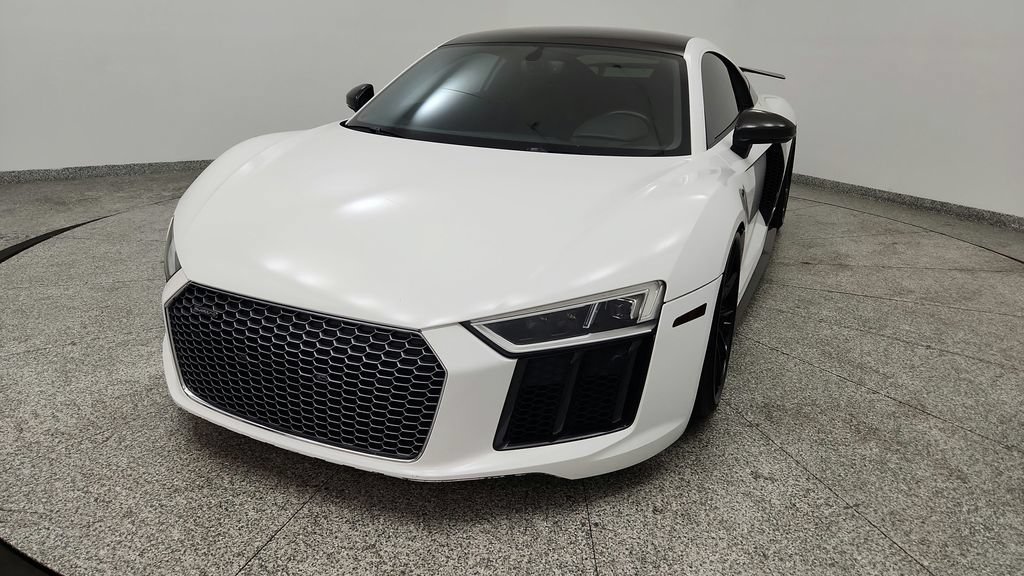 Used 2017 Audi R8 V10 w/ Carbon Exterior Package AWD/4WD image 10