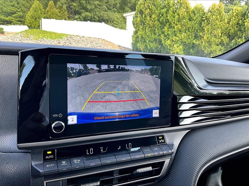 Used 2025 Toyota Camry SE FWD image 18