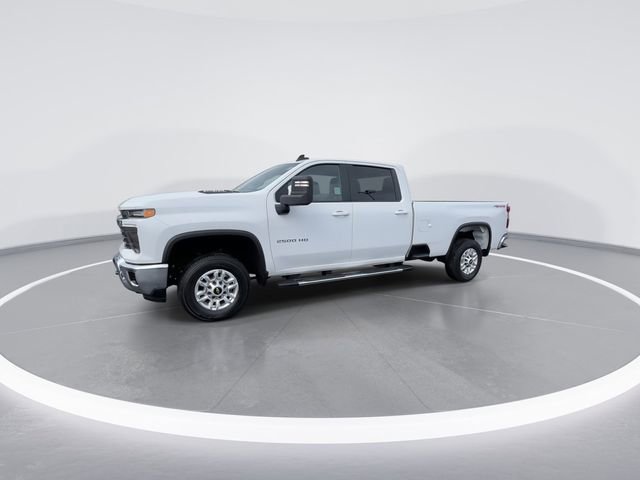 Used 2025 Chevrolet Silverado 2500 LT w/ Convenience Package image 4