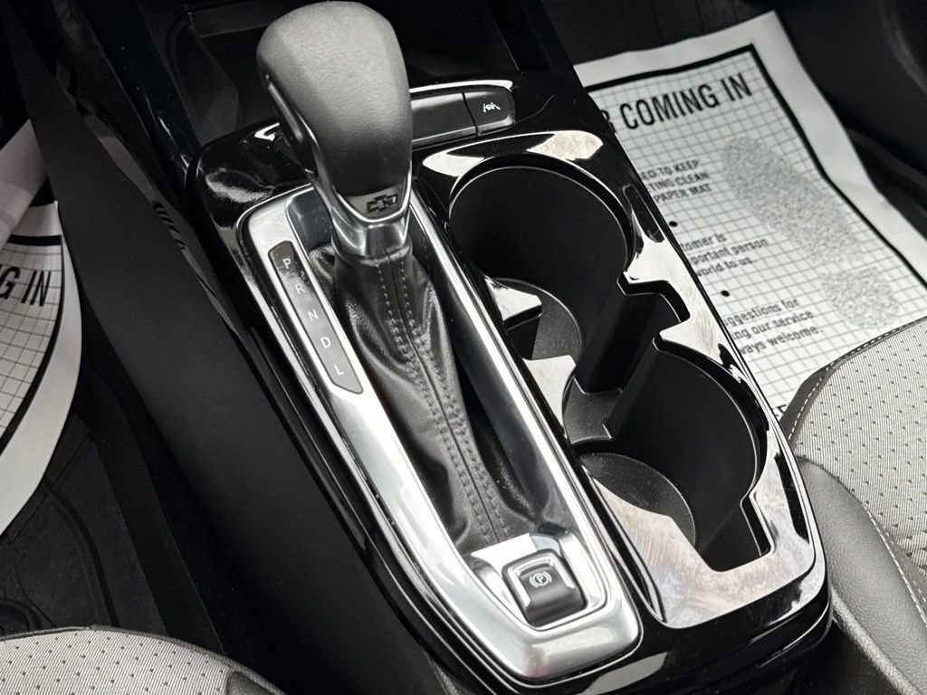 Used 2024 Chevrolet Trax LT w/ Sunroof Package image 48