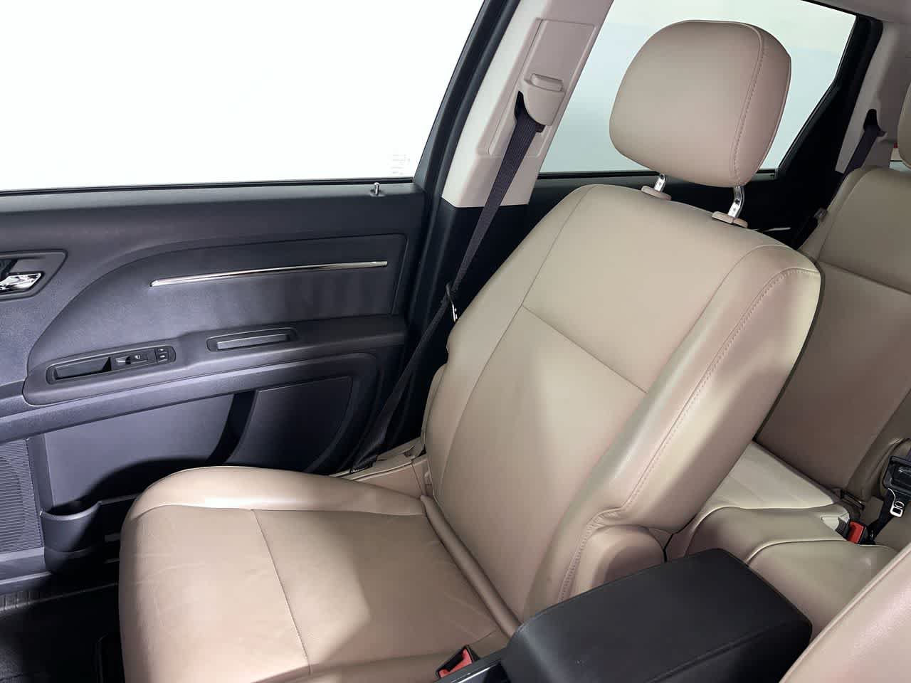 Used 2010 Dodge Journey R/T w/ Flexible Seating Group FWD image 27