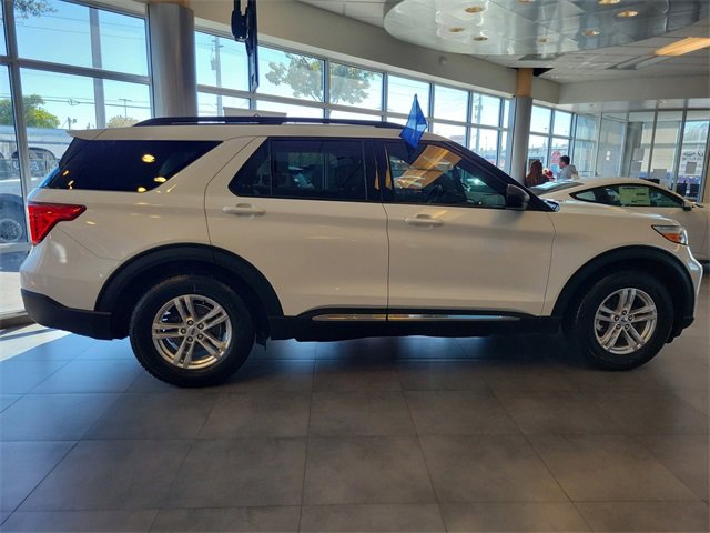 Certified 2023 Ford Explorer XLT w/ Equipment Group 202A image 4