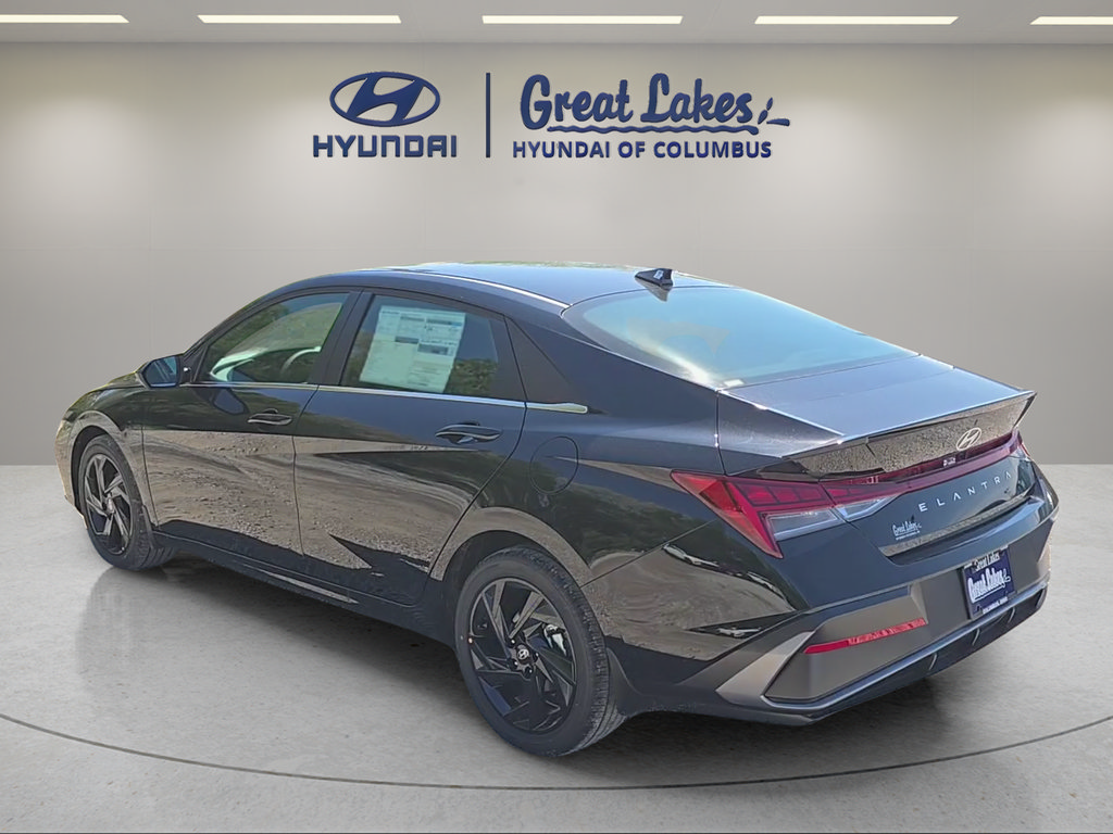 New 2026 Hyundai Elantra SEL Sport Premium FWD image 3