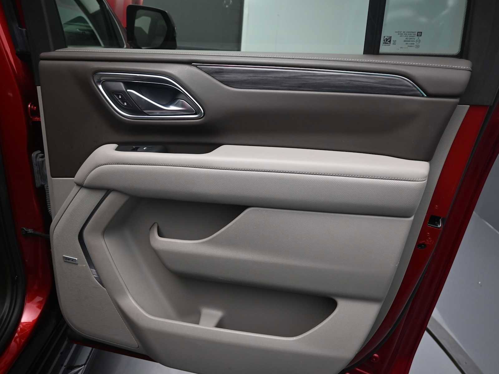 Used 2023 GMC Yukon XL SLT w/ SLT Premium Package image 26