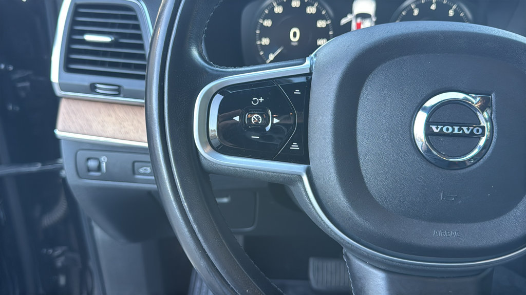 Used 2021 Volvo XC90 T6 Momentum w/ Climate Package AWD/4WD image 18