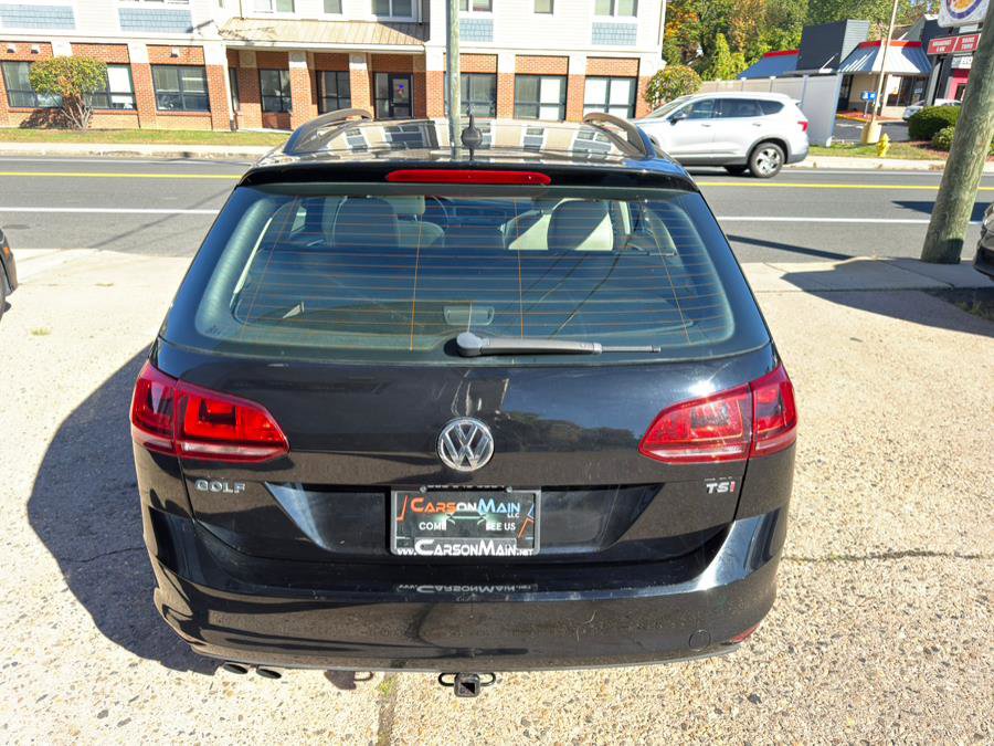 Used 2016 Volkswagen Golf SE image 6