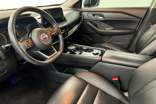 Used 2023 Nissan Rogue SL w/ SL Premium Package image 15