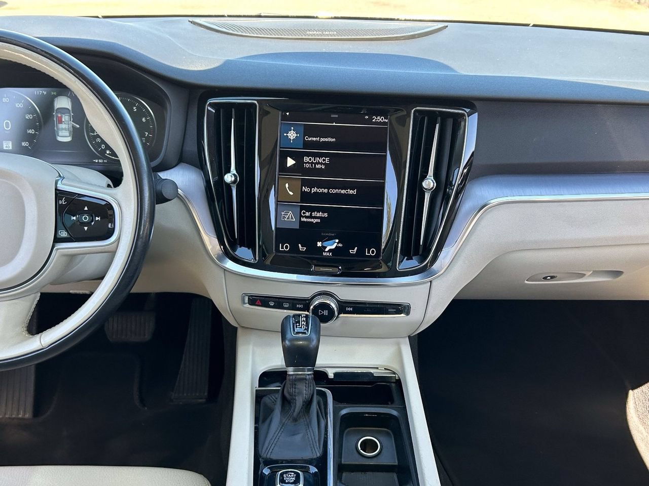 Used 2020 Volvo S60 T6 Momentum AWD/4WD image 17
