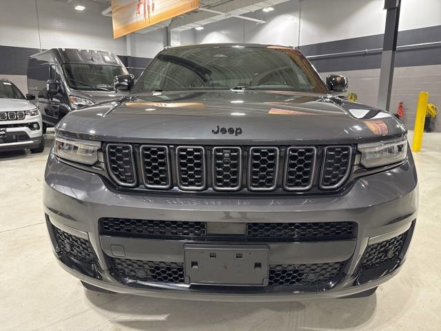 Used 2023 Jeep Grand Cherokee L Summit w/ High Altitude Package image 2