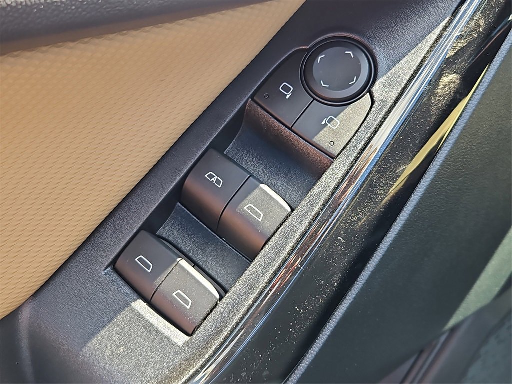 New 2026 Chevrolet Equinox ACTIV w/ LPO, Floor Liner Package image 18