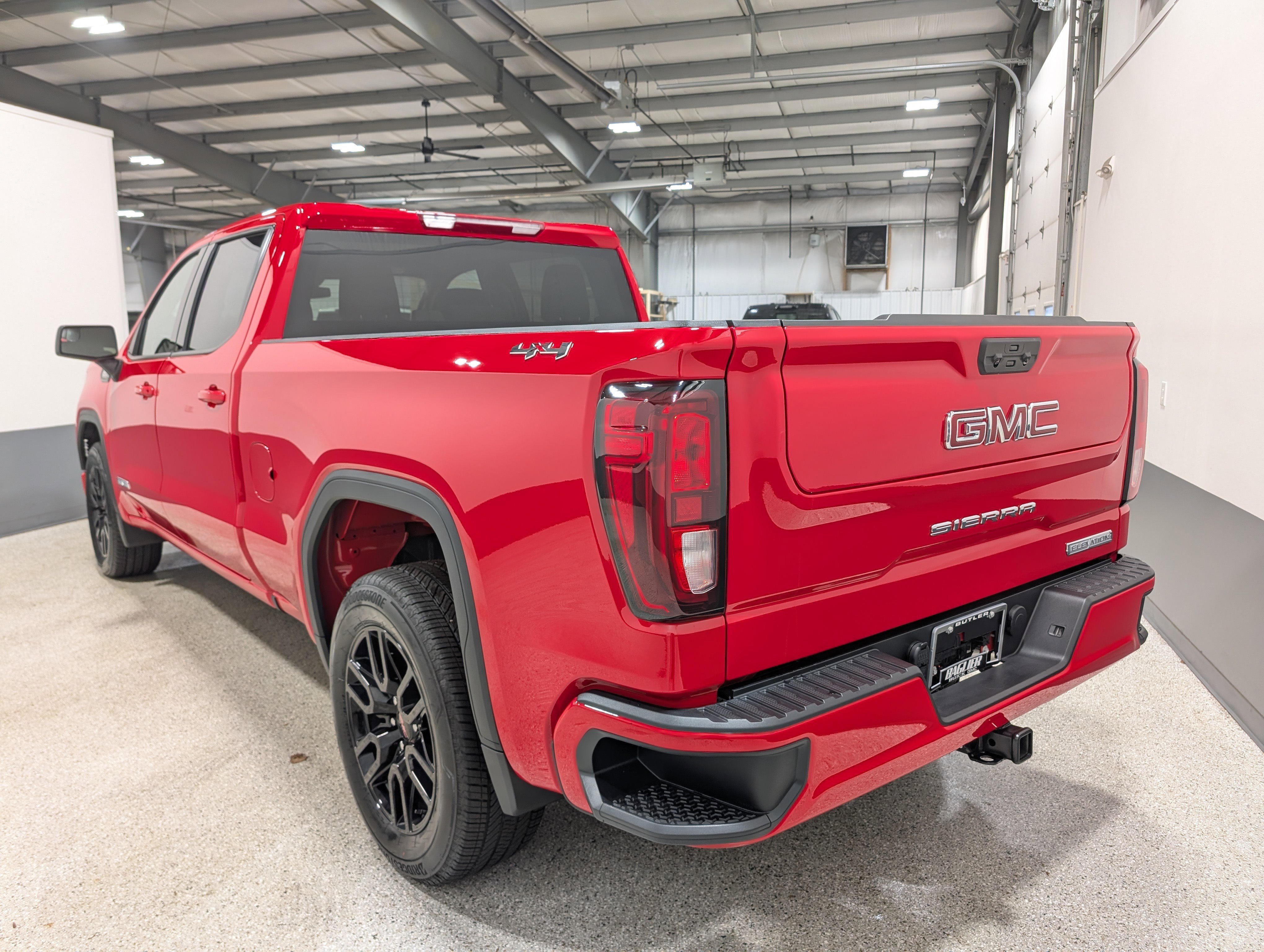 Used 2025 GMC Sierra 1500 Elevation image 5
