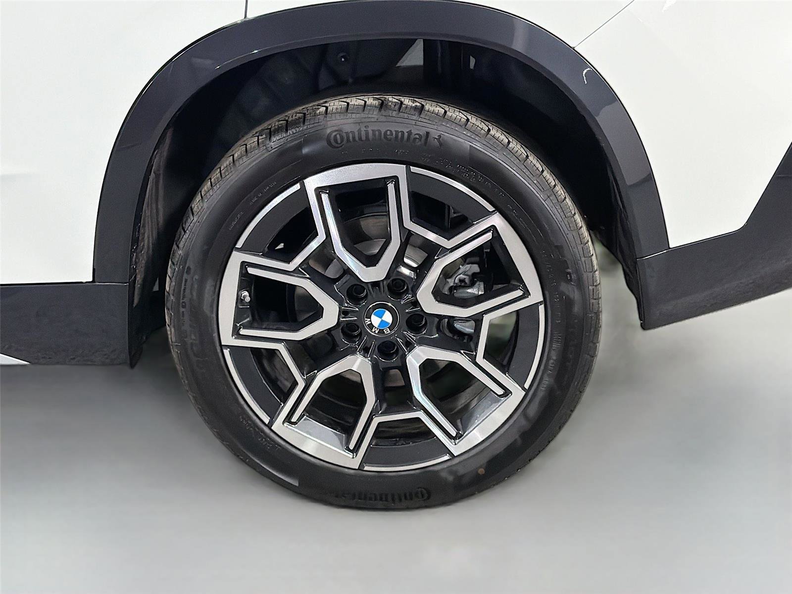 New 2026 BMW X1 xDrive28i w/ Technology Package AWD/4WD image 30