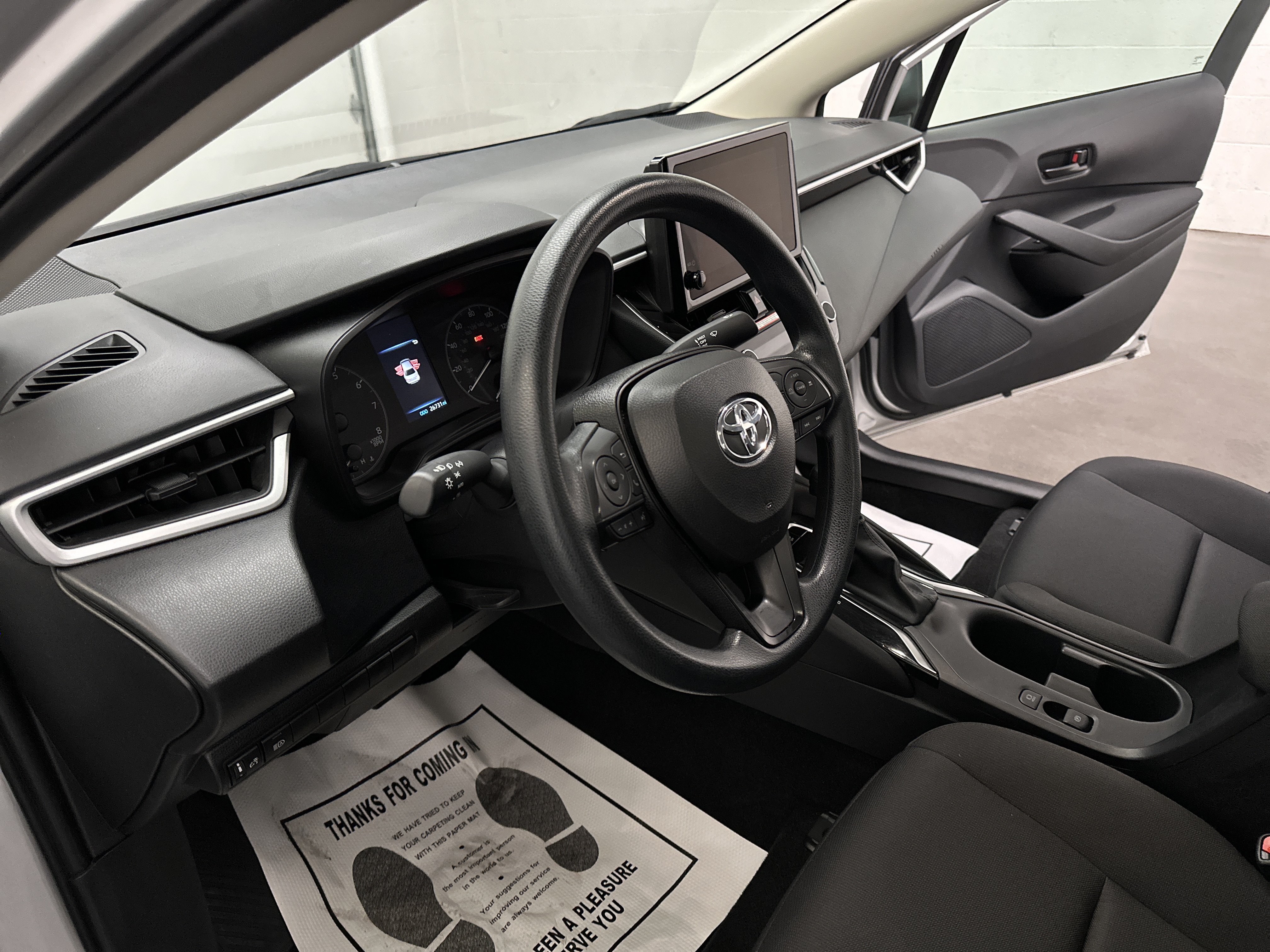 Used 2025 Toyota Corolla LE FWD image 14