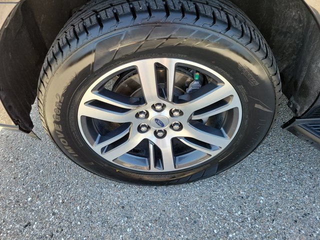 Used 2024 Ford Expedition Max Limited RWD image 6