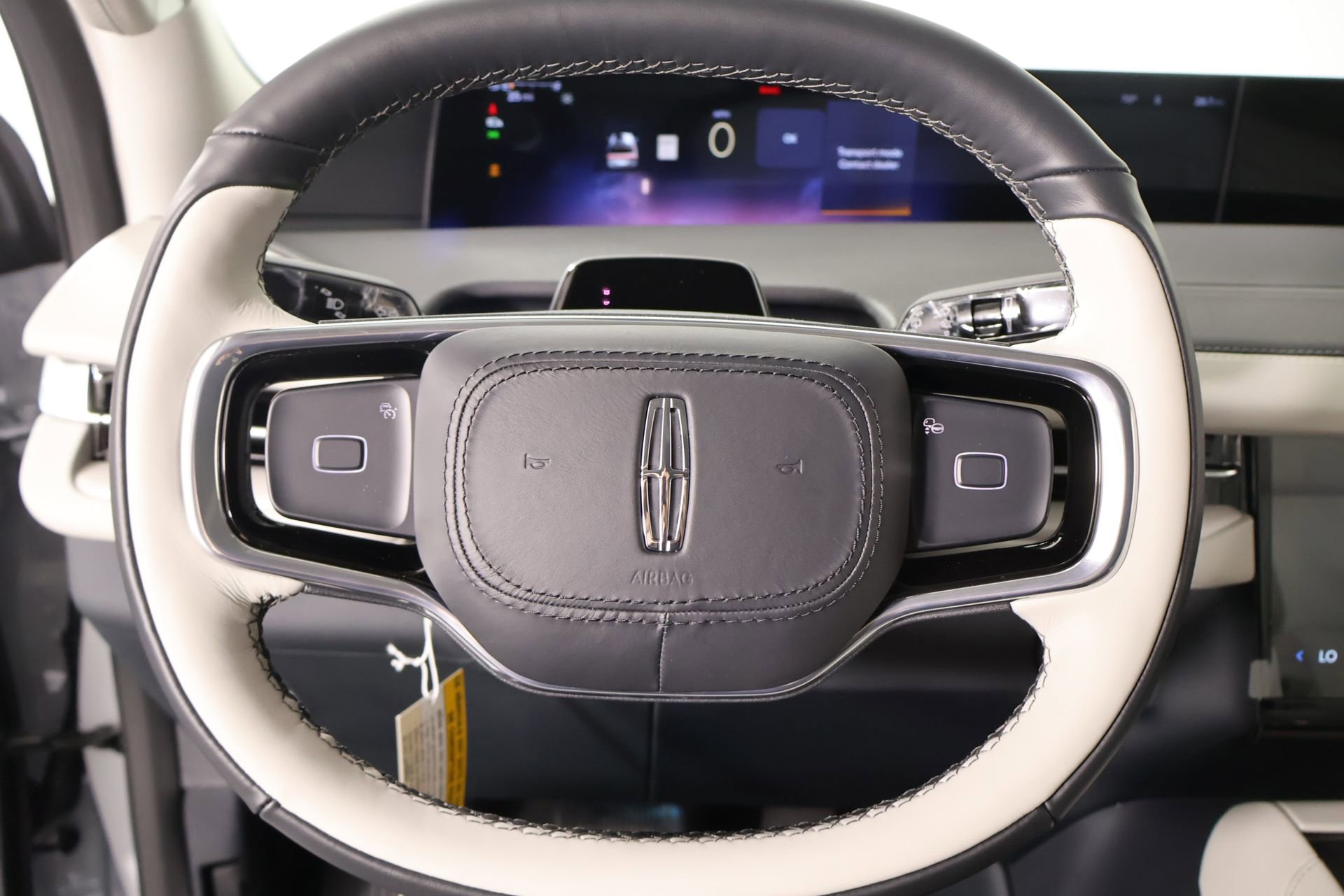 New 2026 Lincoln Navigator Premiere image 3