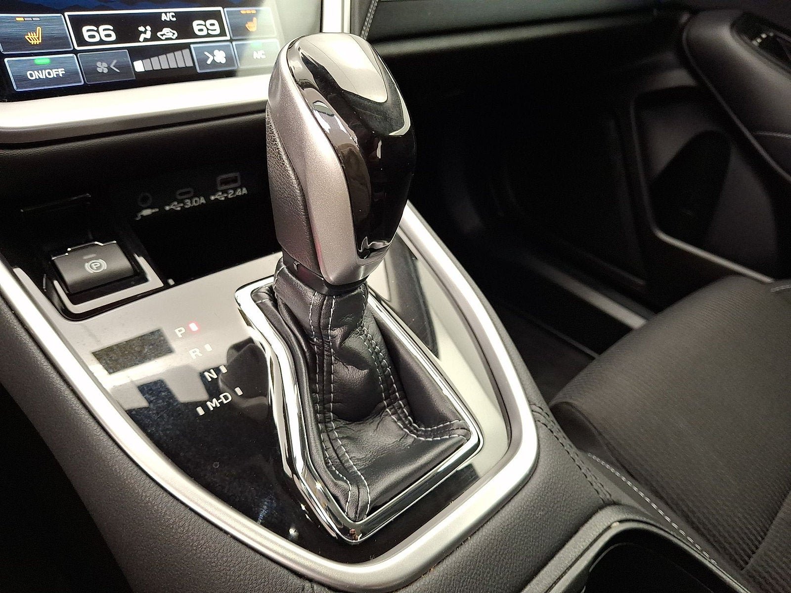Used 2023 Subaru Legacy Premium AWD/4WD image 4