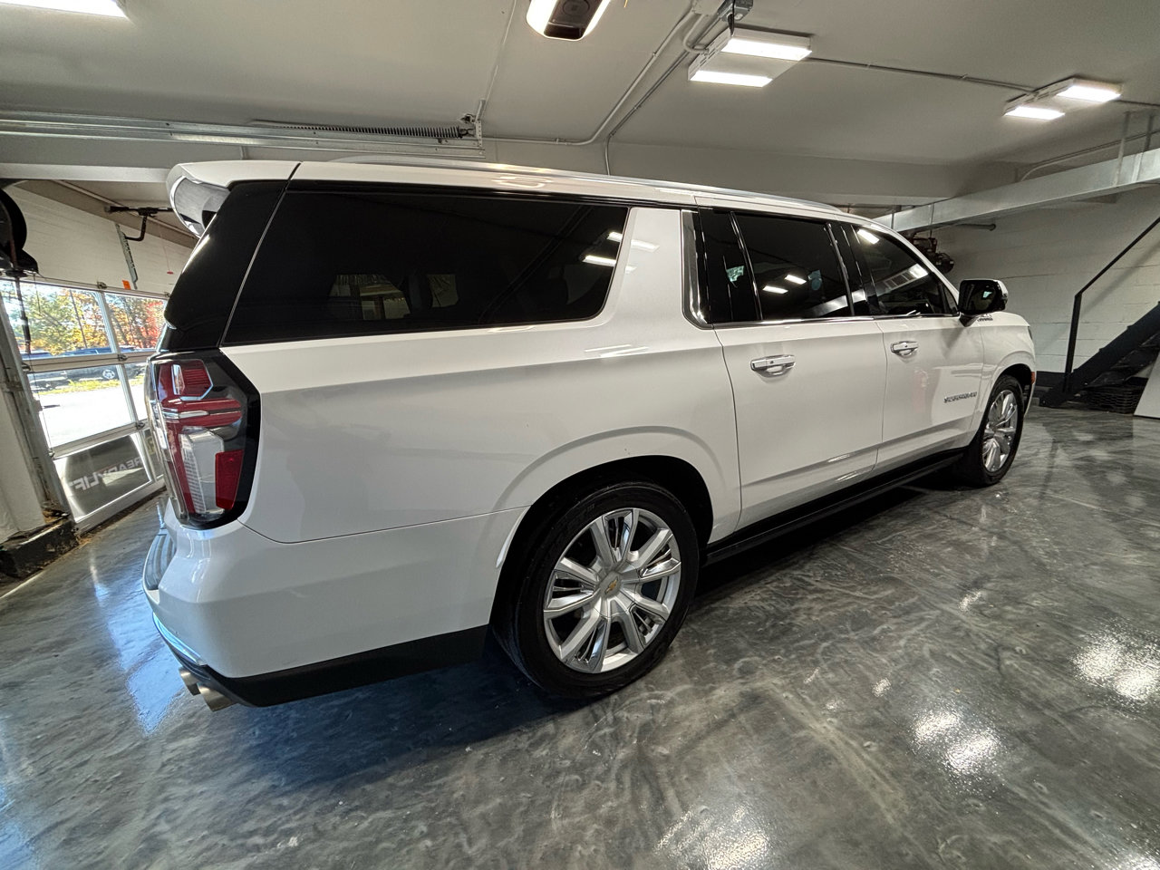 Used 2021 Chevrolet Suburban High Country image 13