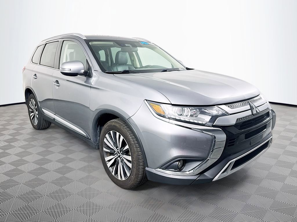 Used 2020 Mitsubishi Outlander SEL image 3