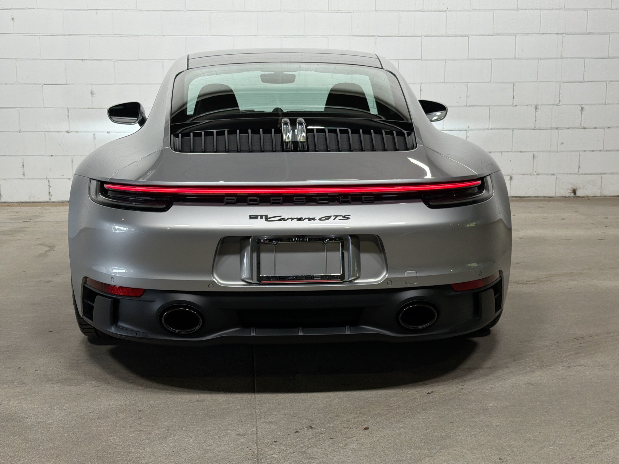 Certified 2024 Porsche 911 Carrera GTS RWD image 8