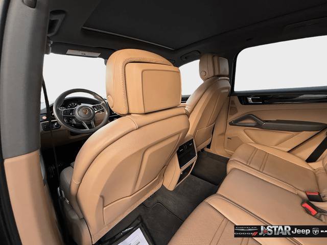 Used 2021 Porsche Cayenne image 24
