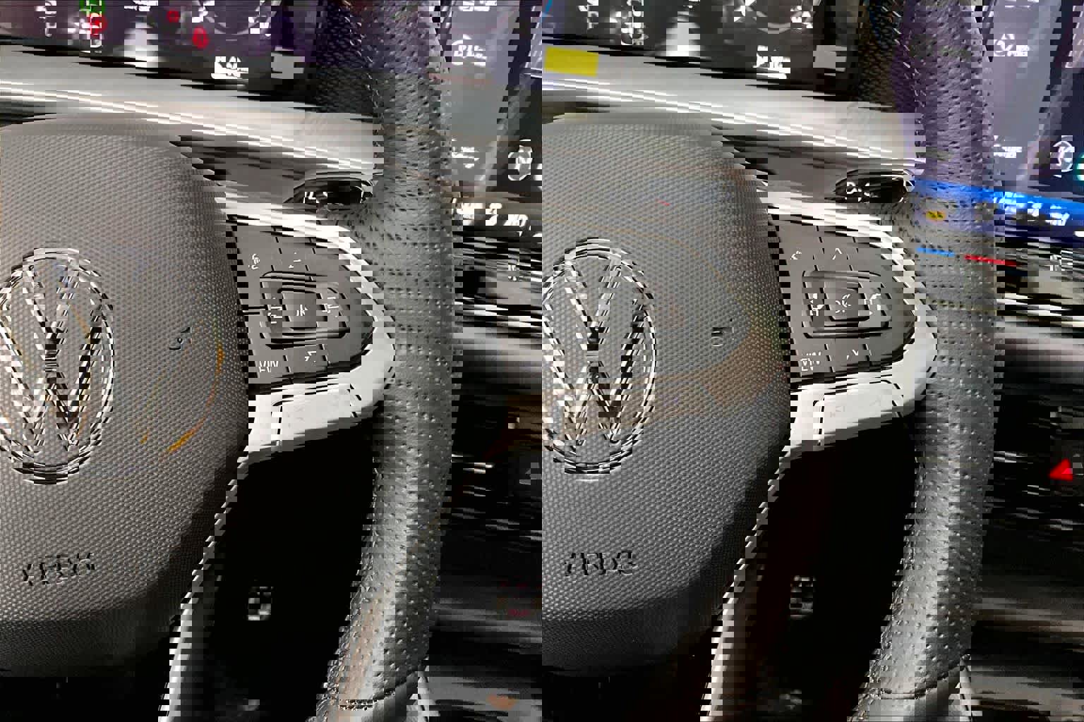 New 2026 Volkswagen Tiguan SE R-Line image 18