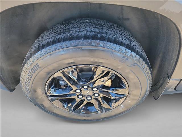 Used 2023 Chevrolet Traverse LT image 11
