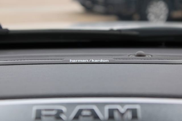 Used 2019 RAM 1500 Laramie AWD/4WD image 24