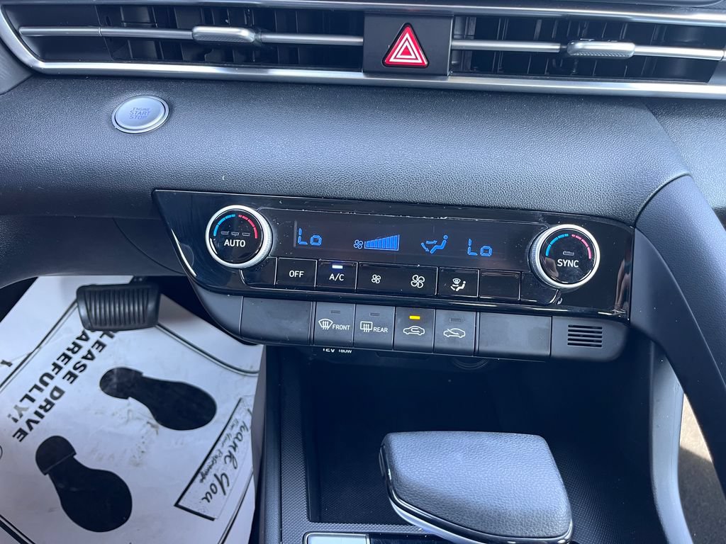 Used 2021 Hyundai Elantra SEL FWD image 16