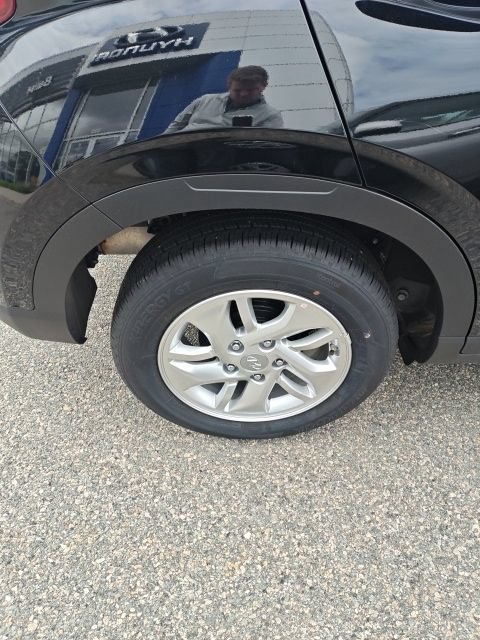 Certified 2026 Hyundai Venue SE FWD image 11