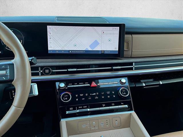 Used 2025 Hyundai Santa Fe Limited image 6