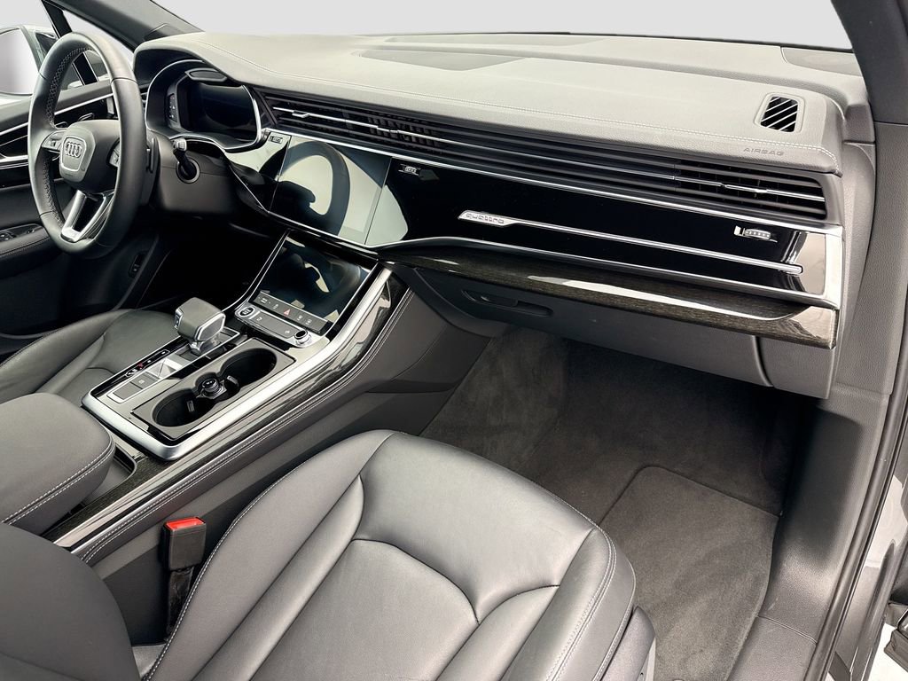 Certified 2025 Audi Q7 2.0T Premium Plus w/ Premium Plus Package image 16