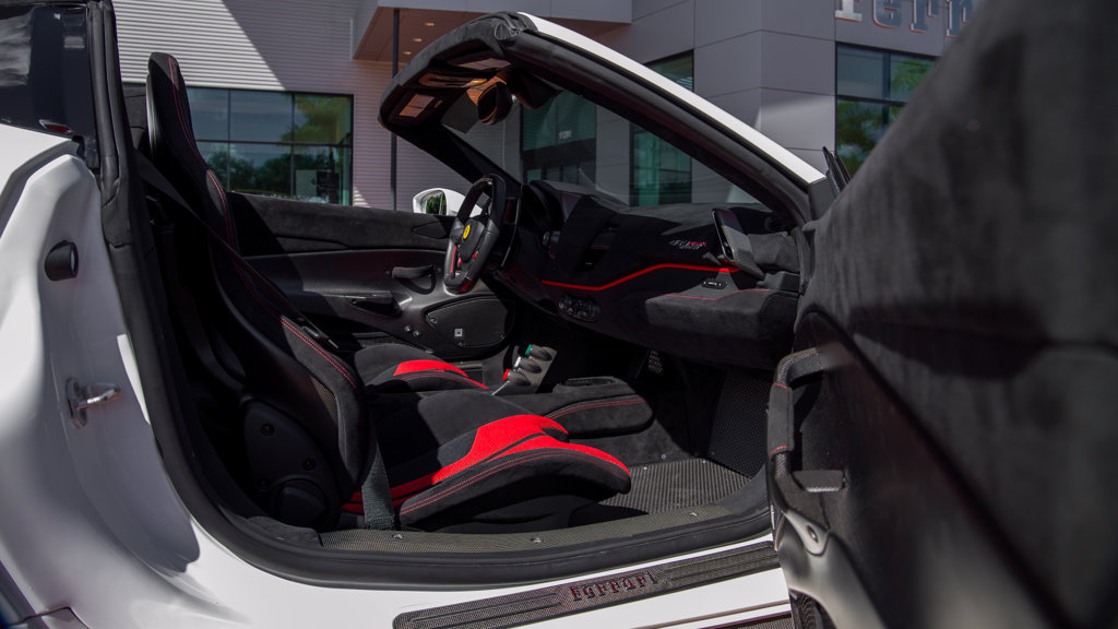 Certified 2020 Ferrari 488 Pista Spider RWD image 31