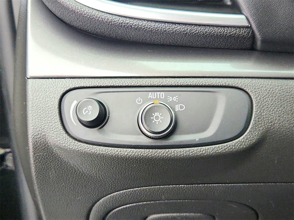 Used 2017 Buick Encore Preferred image 29