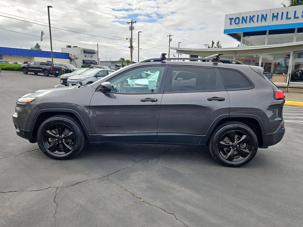 Used 2016 Jeep Cherokee Sport AWD/4WD image 3