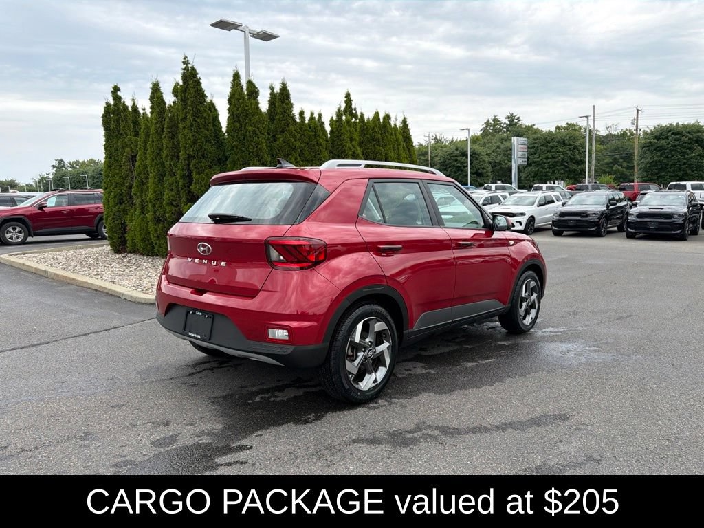 Used 2022 Hyundai Venue SEL w/ Cargo Package FWD image 3