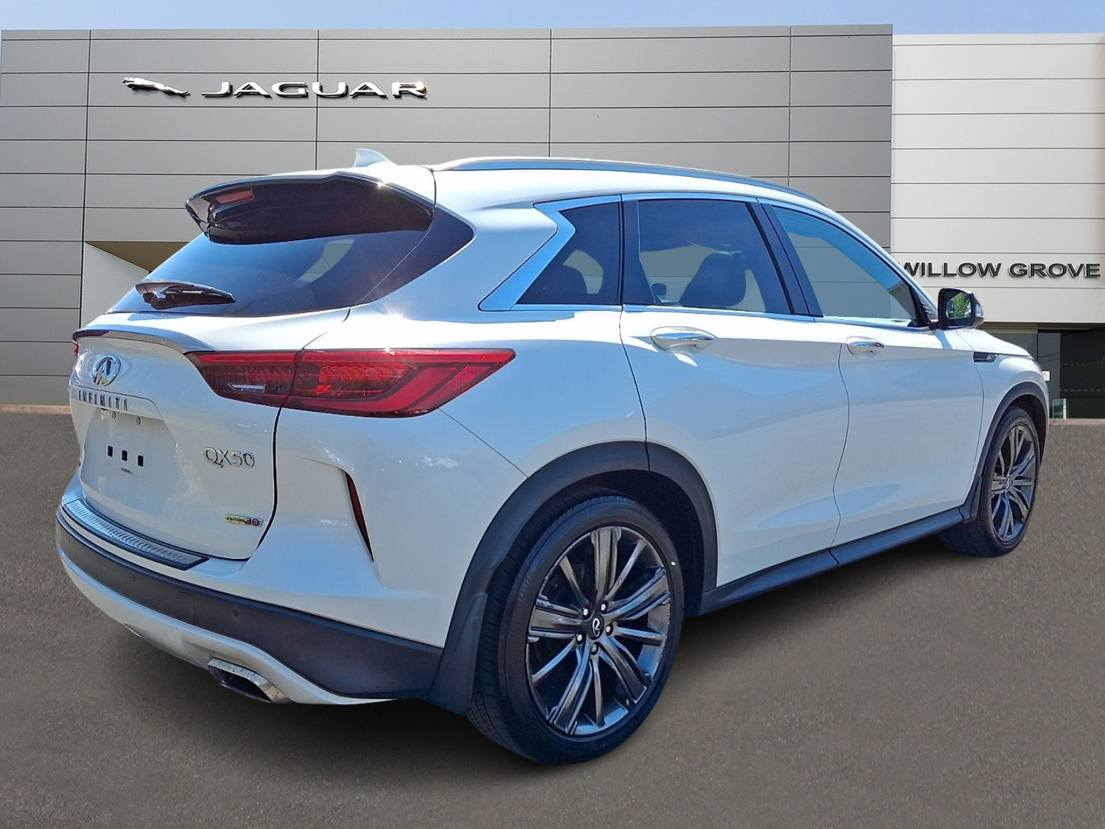 Used 2020 INFINITI QX50 Essential w/ Edition 30 Package image 2
