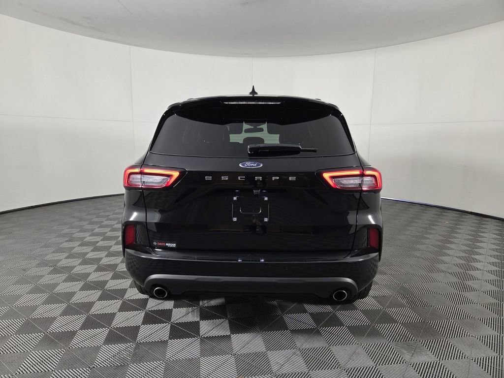 Used 2024 Ford Escape ST-Line image 4