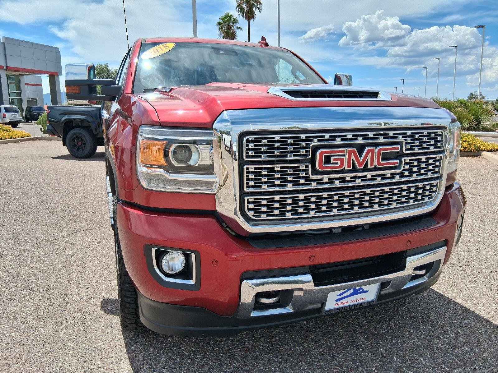 Used 2018 GMC Sierra 2500 Denali w/ Duramax Plus Package AWD/4WD image 15