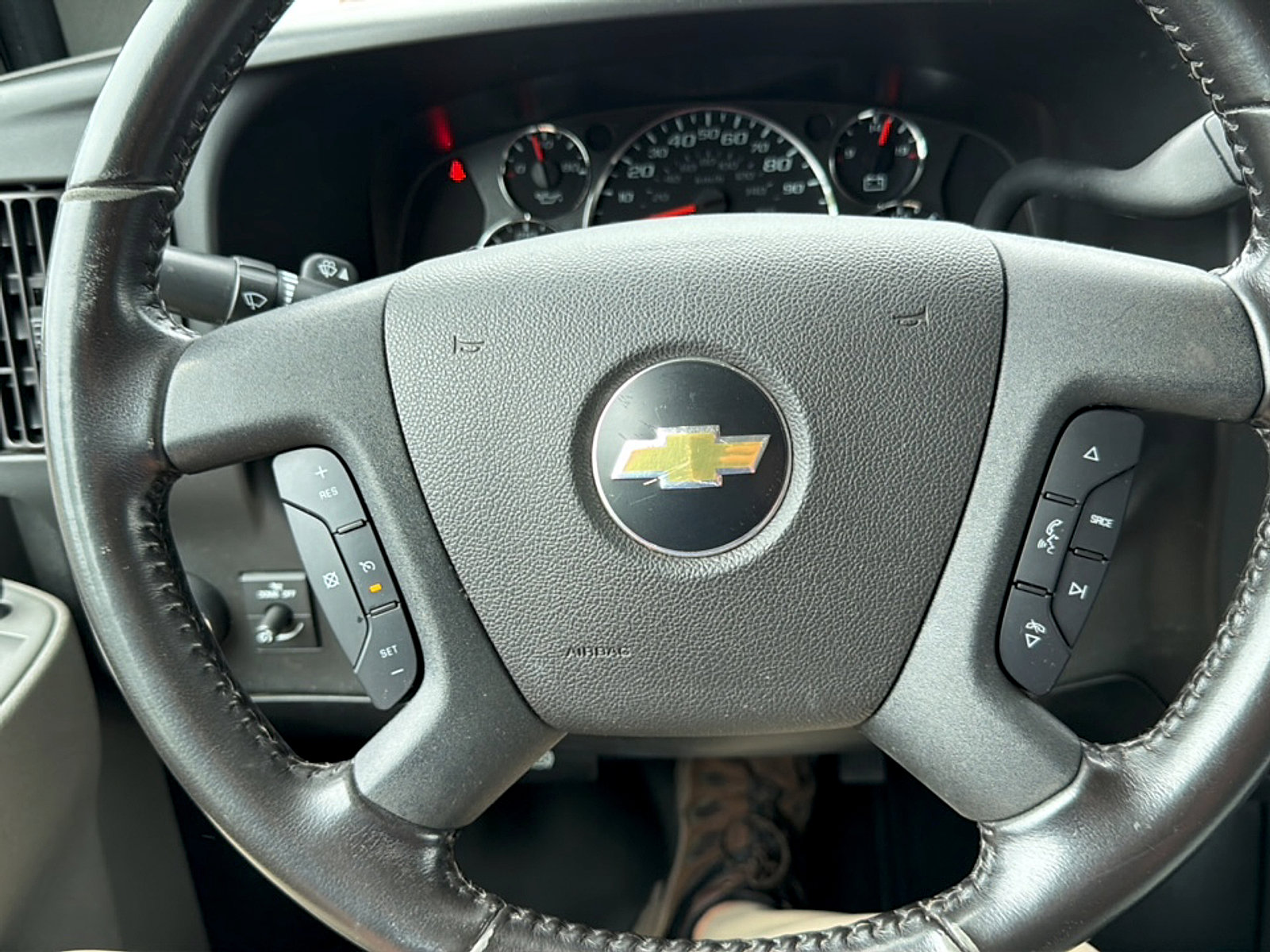 Used 2020 Chevrolet Express 3500 w/ Driver Convenience Package RWD image 11