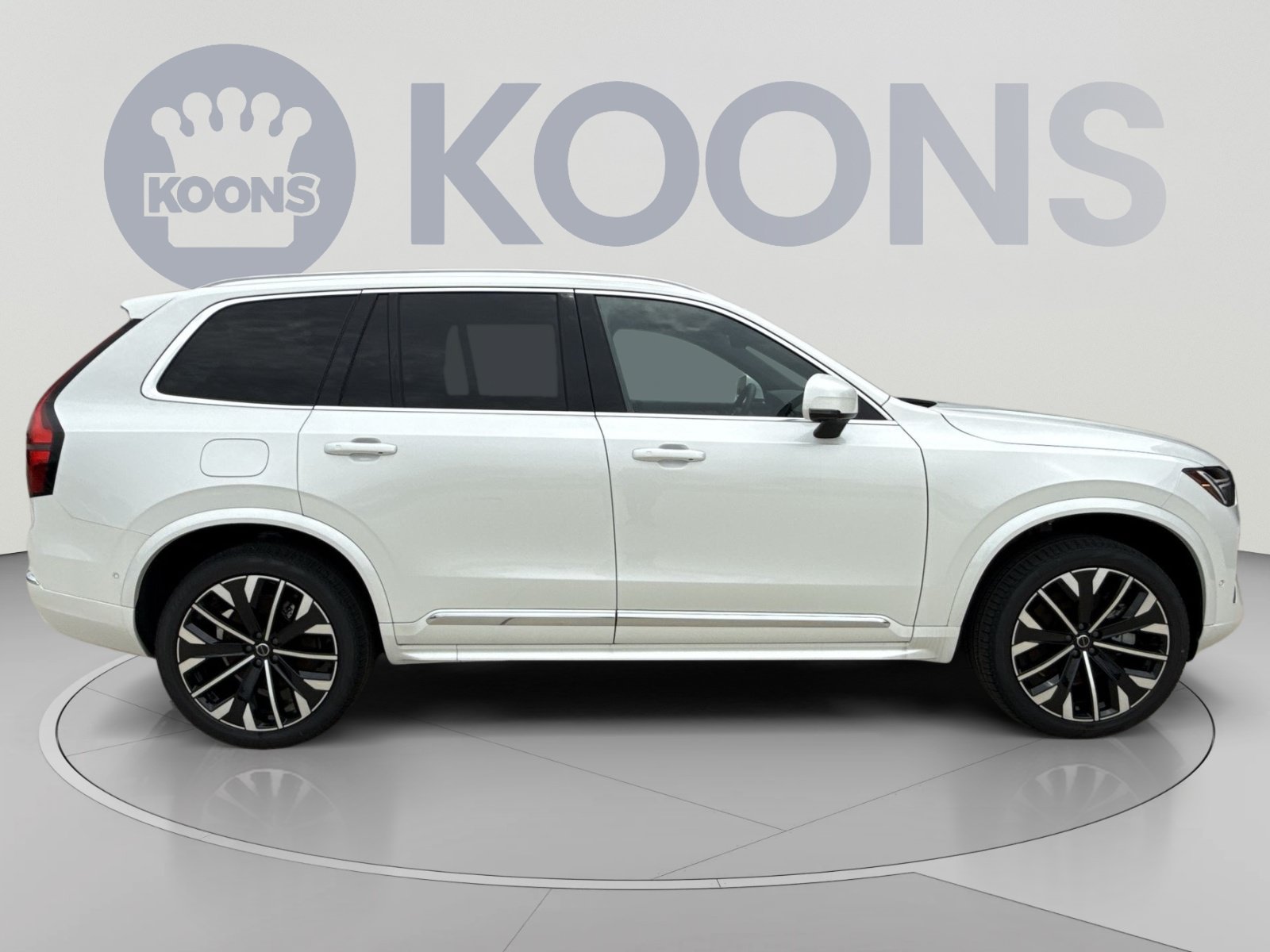New 2026 Volvo XC90 T8 Plus w/ Protection Package Premier AWD/4WD image 17