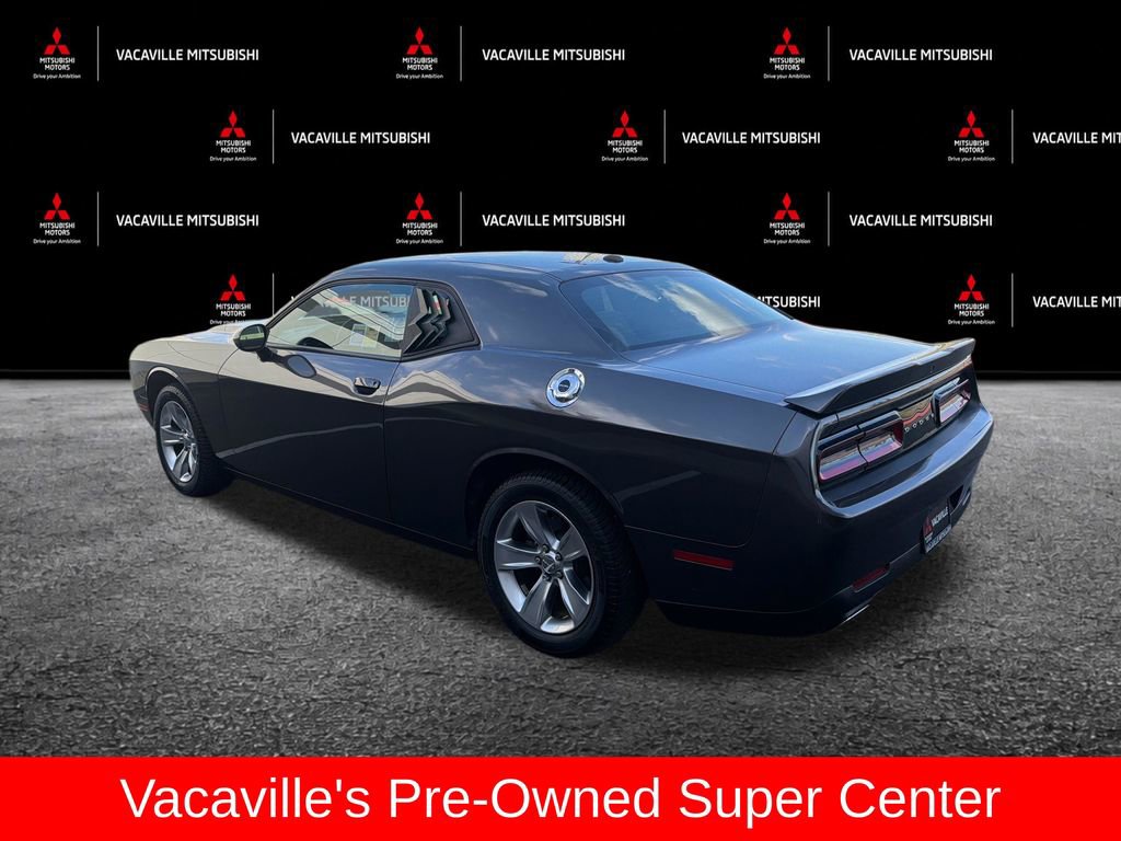 Used 2021 Dodge Challenger SXT RWD image 4